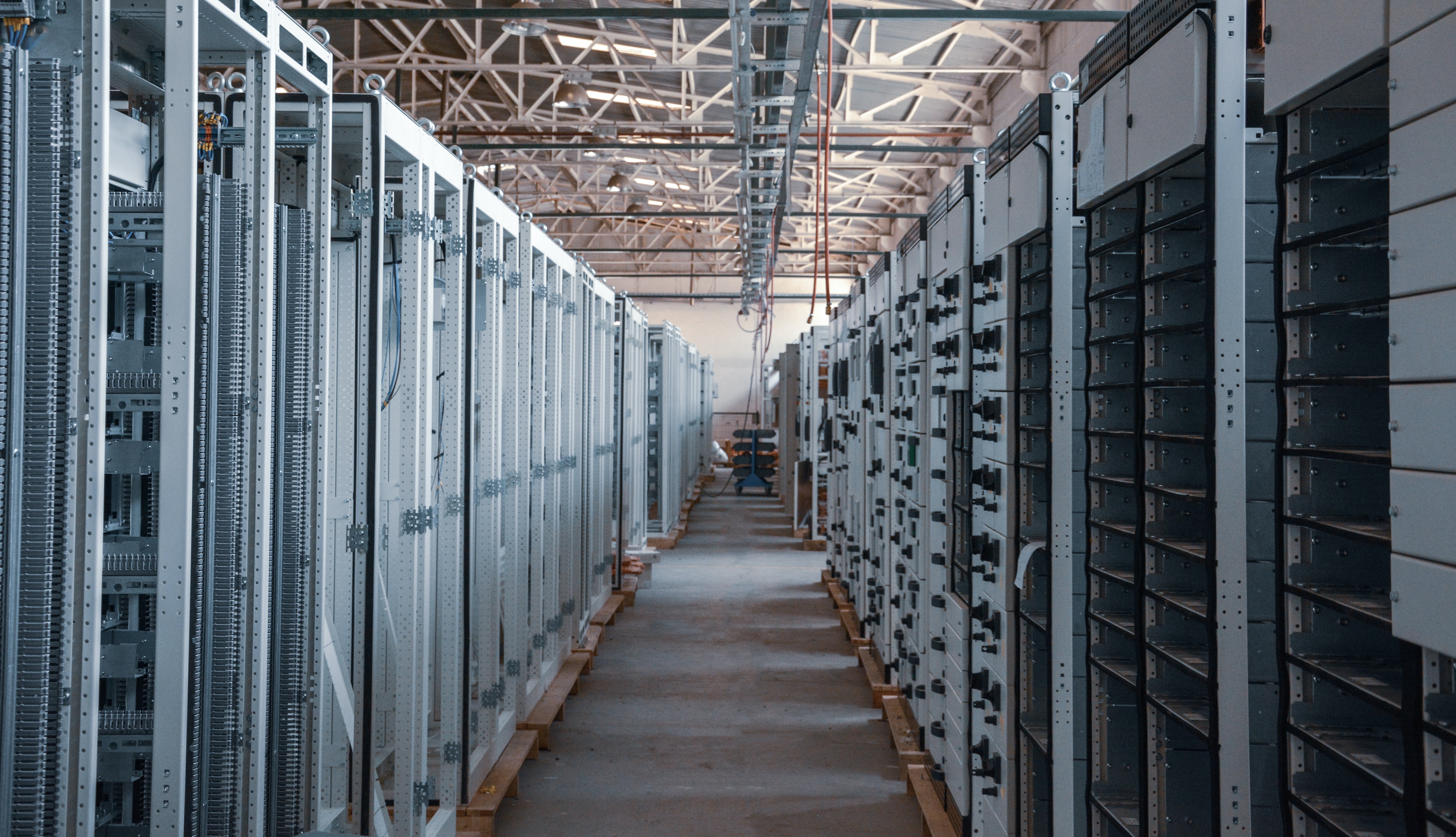 24 HOW UPS EFFICIENCY IMPACTS DATA CENTRE PUE